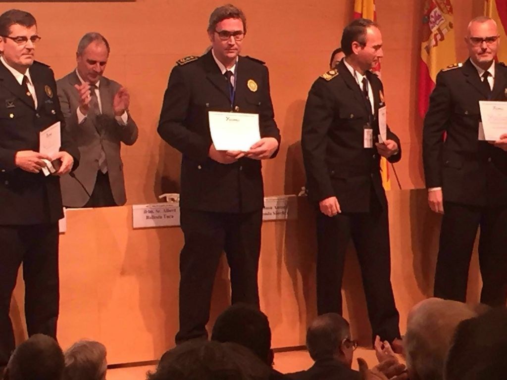  El Sergent en cap de la Policia Local de Santa Susanna rep la medalla al mèrit policial         .