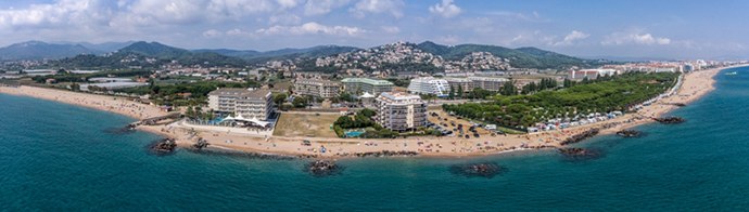 Més de la meitat dels turistes que visiten Santa Susanna repeteixen          .