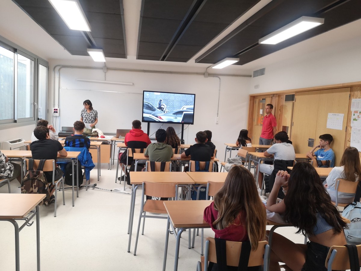 170 alumnes de les escoles de Santa Susanna debaten sobre el present i el futur del poble.