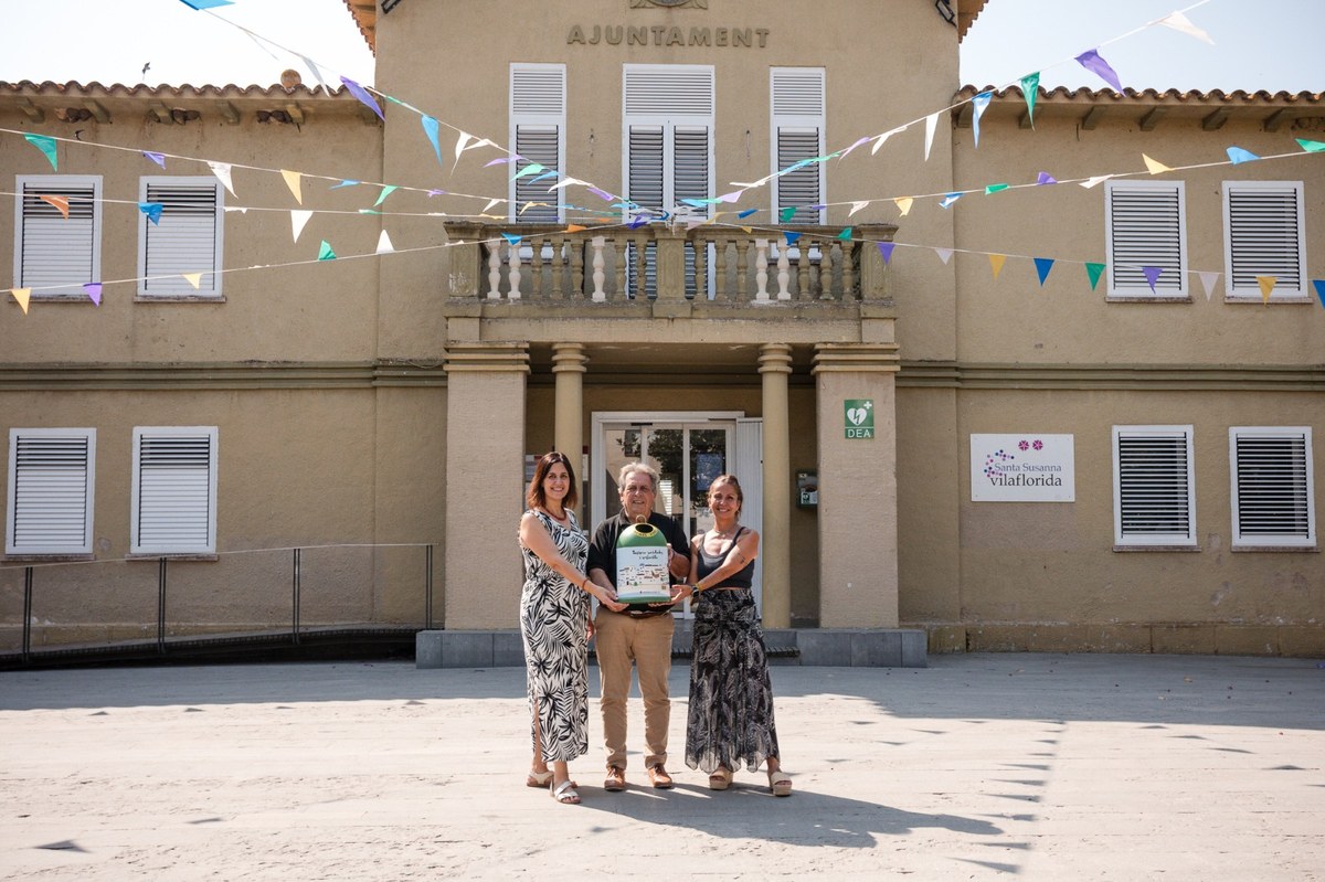 Ecovidrio inspecciona 10 restaurants i bars de Santa Susanna i constata que tots estan reciclant correctament.