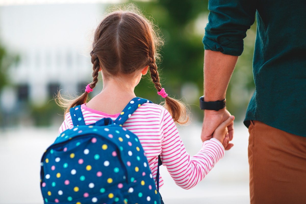 El 60% dels alumnes escolaritzats al poble van al col·legi amb cotxe i el 30% hi va a peu.