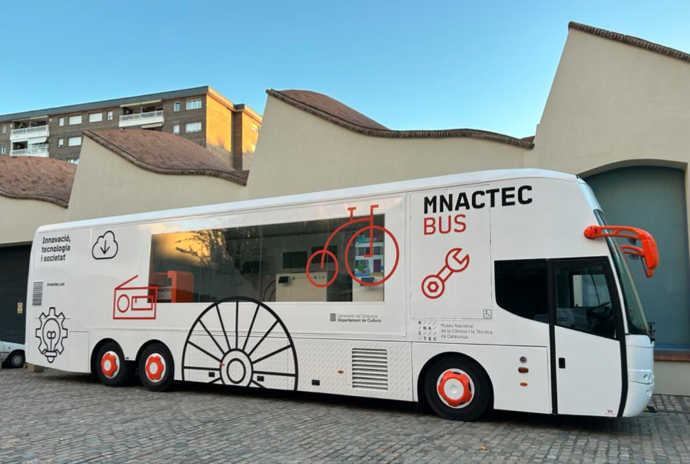 MNACTEC Bus.