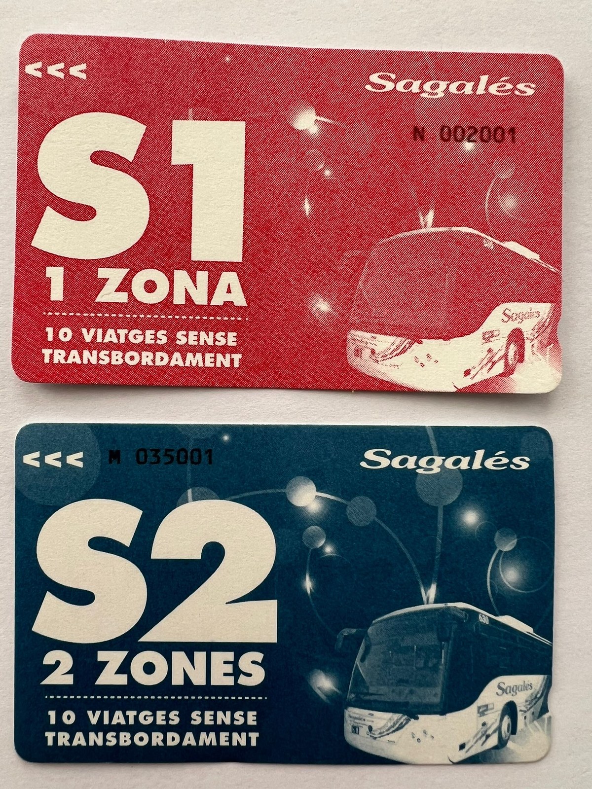 L'Ajuntament ofereix targetes de bus a baix preu per anar al metge als majors de 60 anys  .