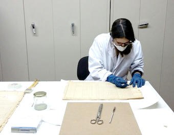 L'Arxiu Comarcal del Maresme treballa en la restauració del fons documental de Santa Susanna.