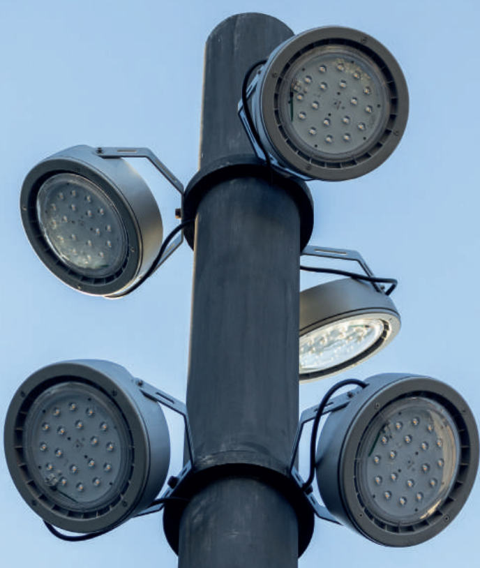 Llums LED als carrers per gastar menys i il·luminar més.