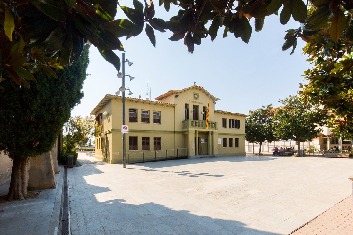 Projecte Executiu per a millorar l’eficiència energètica d’un edifici destinat a oficines i seu de l’ajuntament..