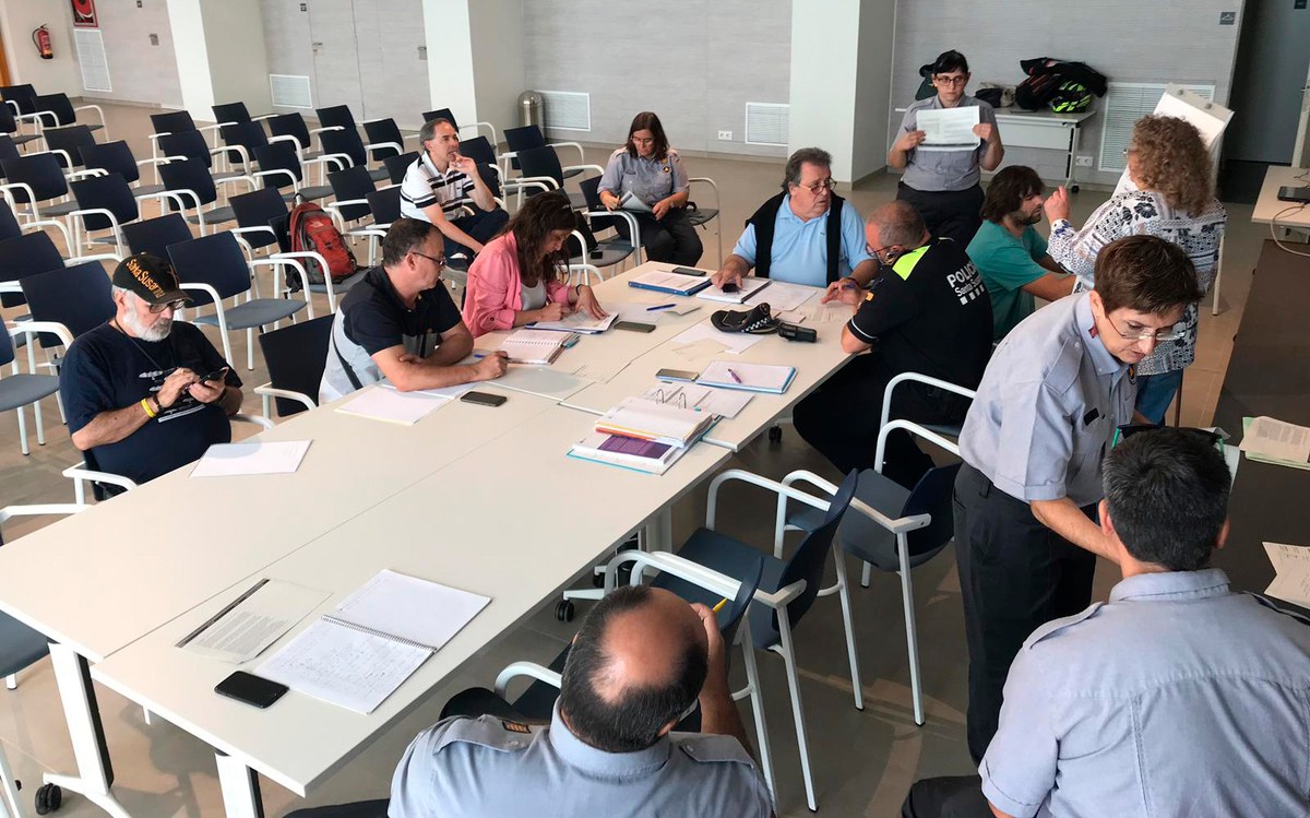 Simulacre d'incendi forestal per preveure els passos a seguir en cas d'emergència.