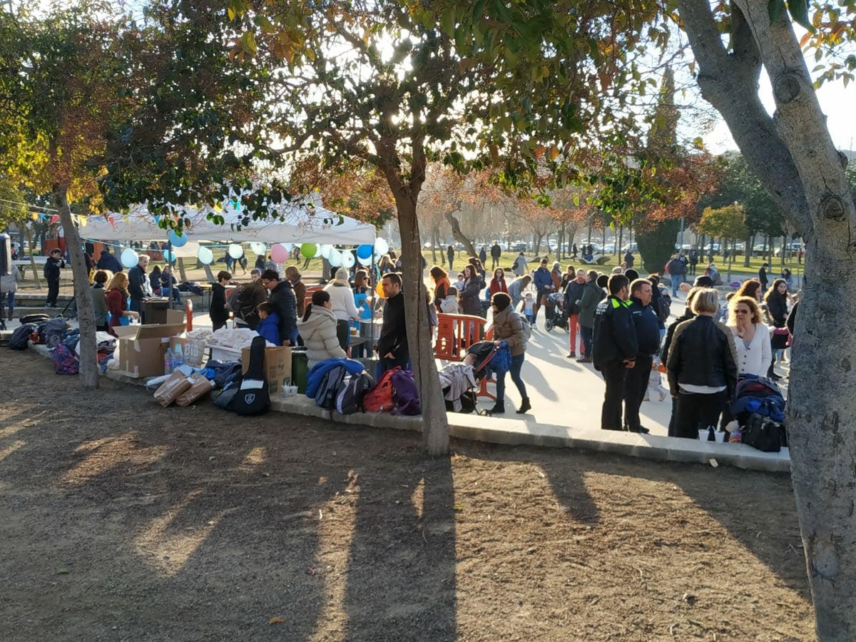Xocolatada solidària per recaptar fons per a la investigació del càncer infantil.