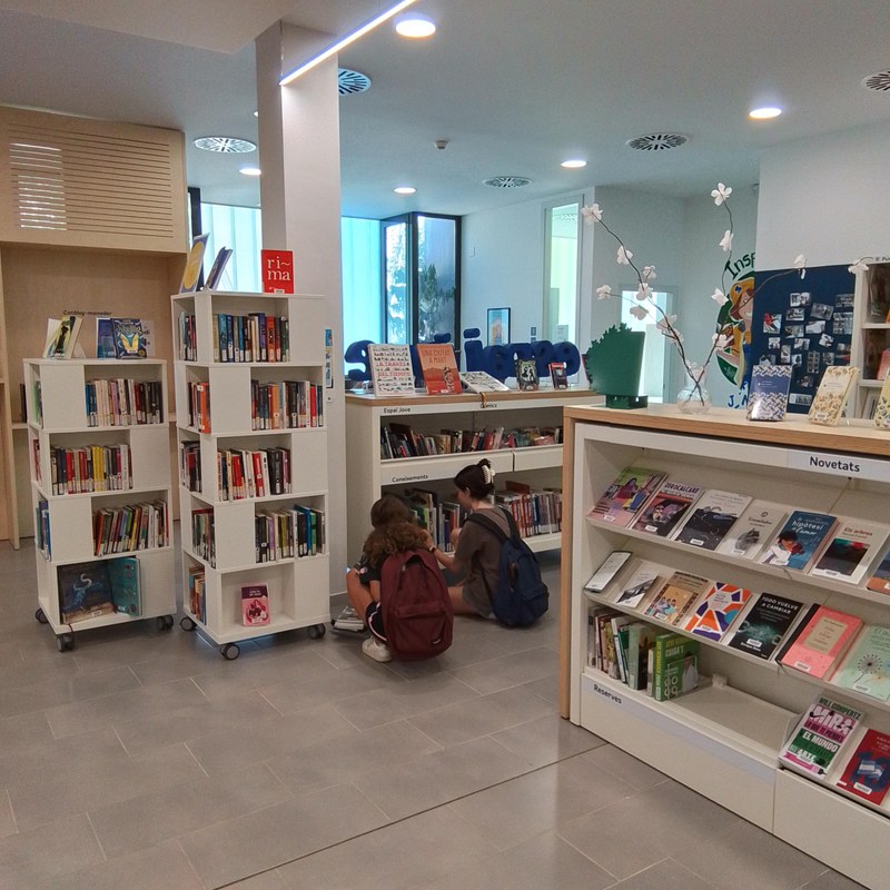 Espai joves llibres