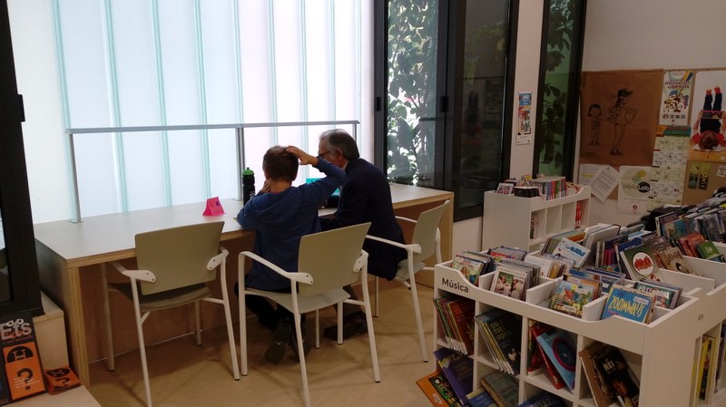 Zona d'estudi sala infantil