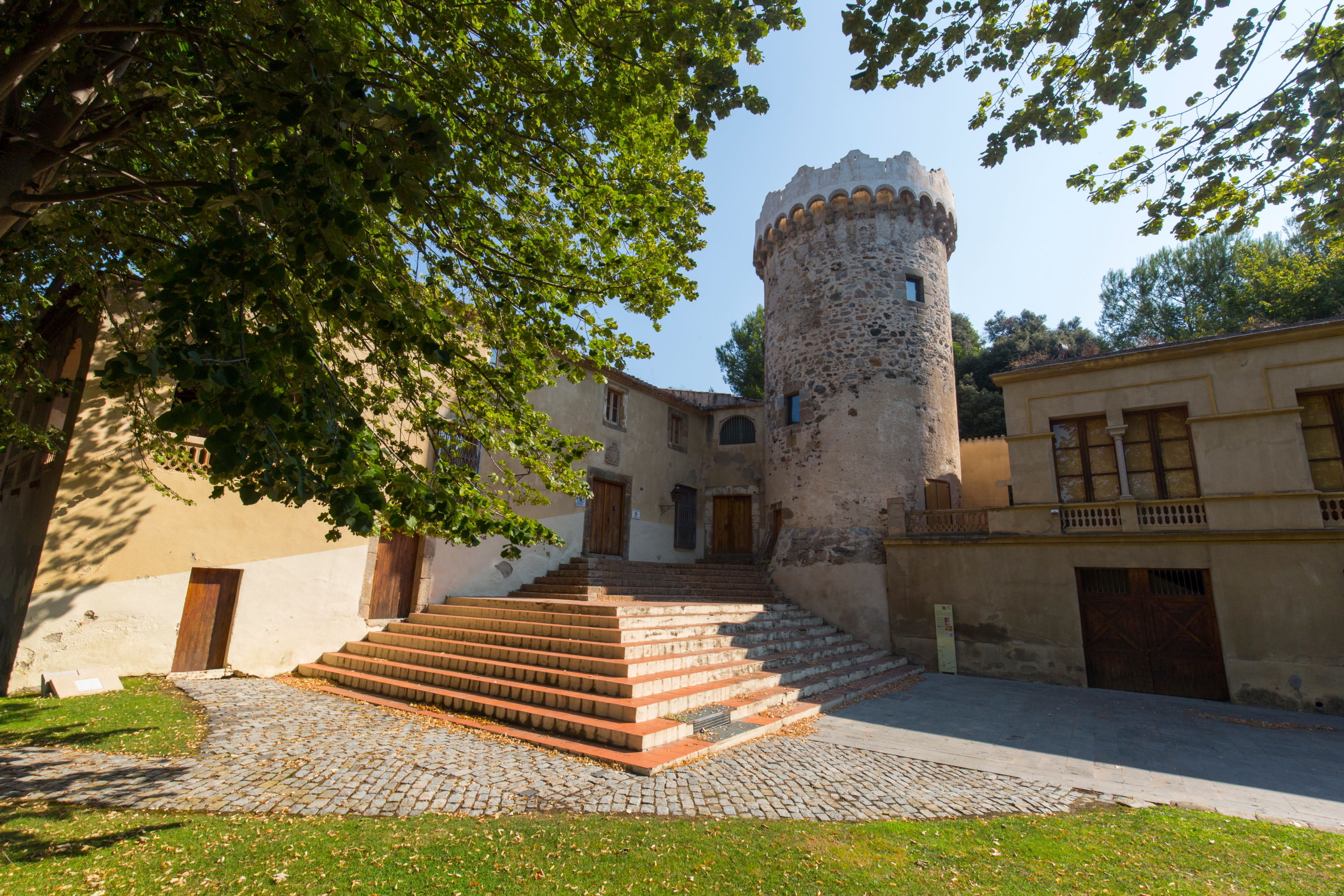 Vista de la Masia de Can Ratés