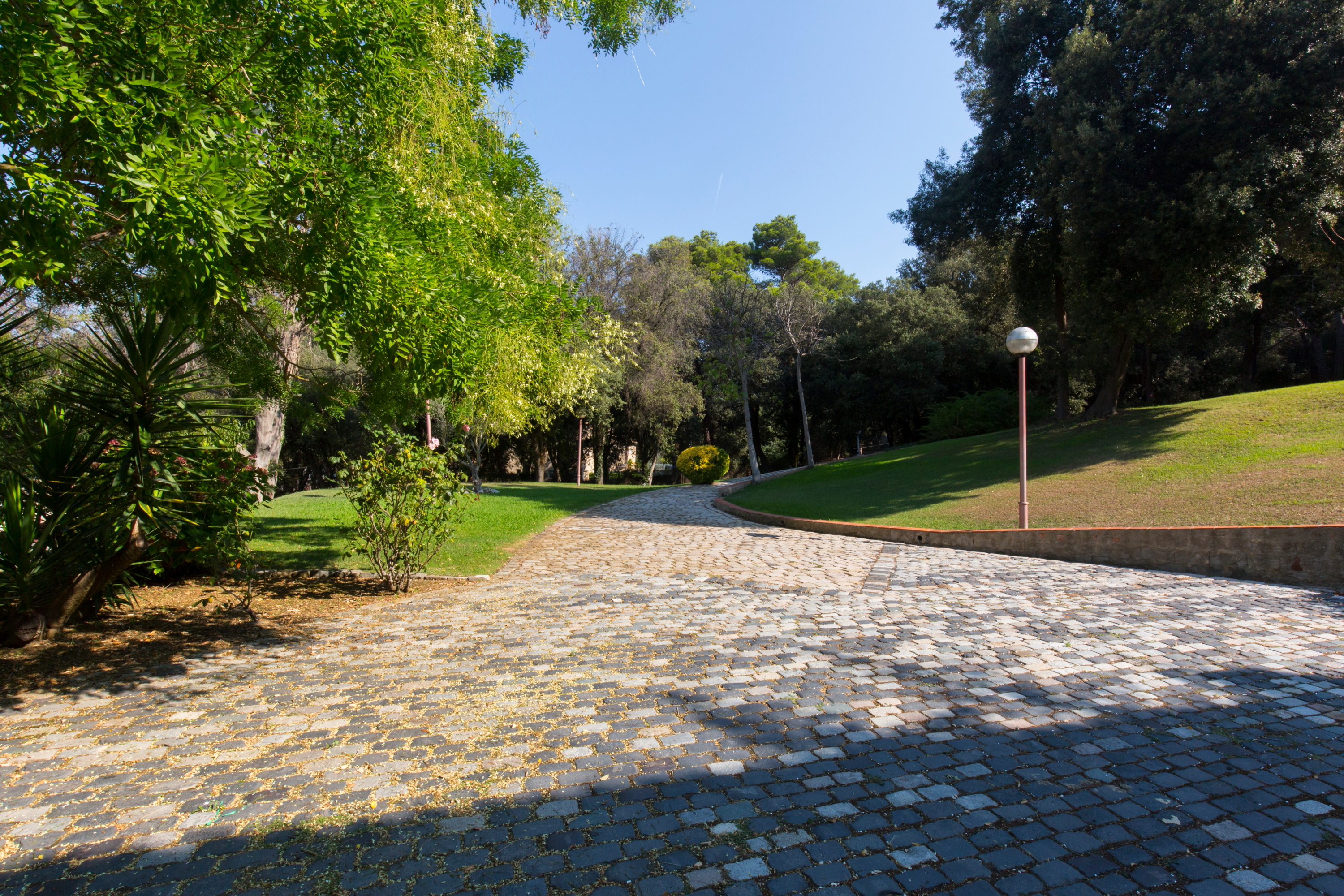Vista de la Masia de Can Ratés