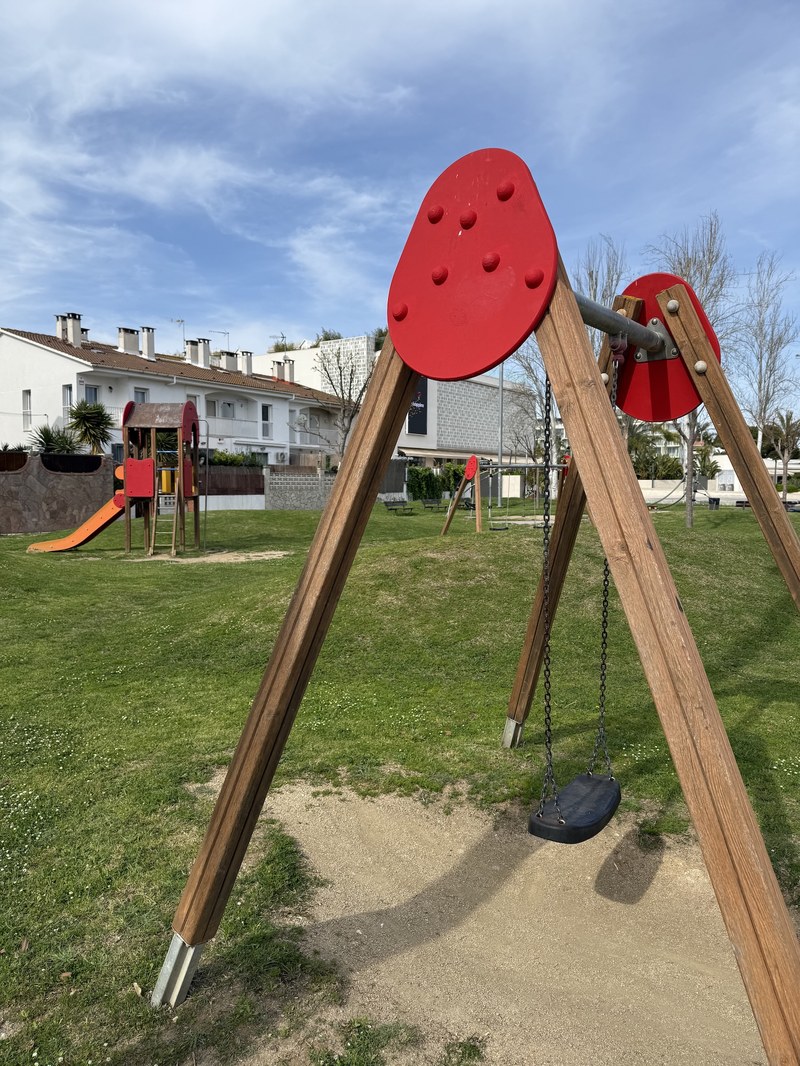 Zona infantil del Parc de les Dunes, al passeig